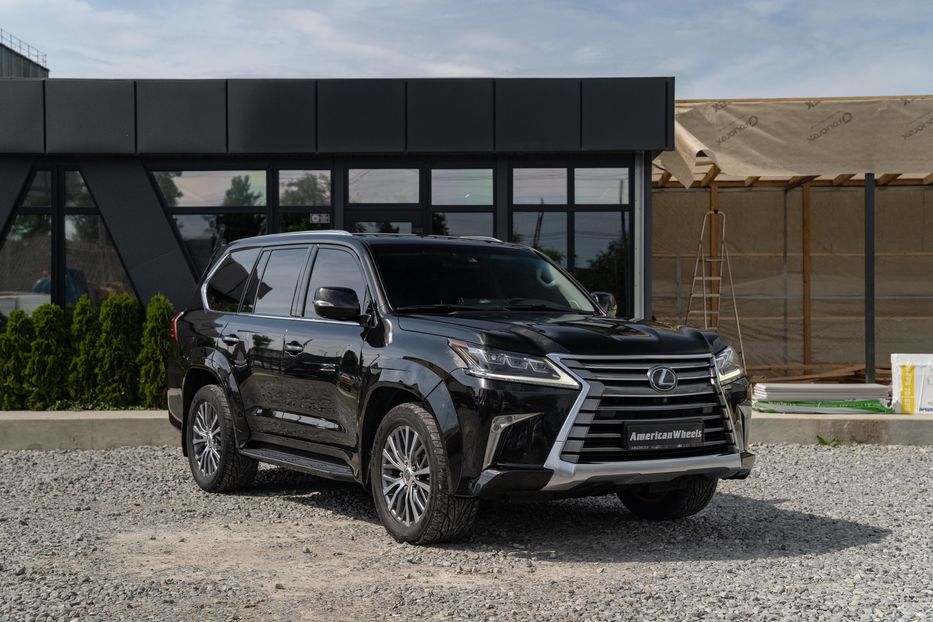 Продам Lexus LX 450 d 2017 года в Черновцах