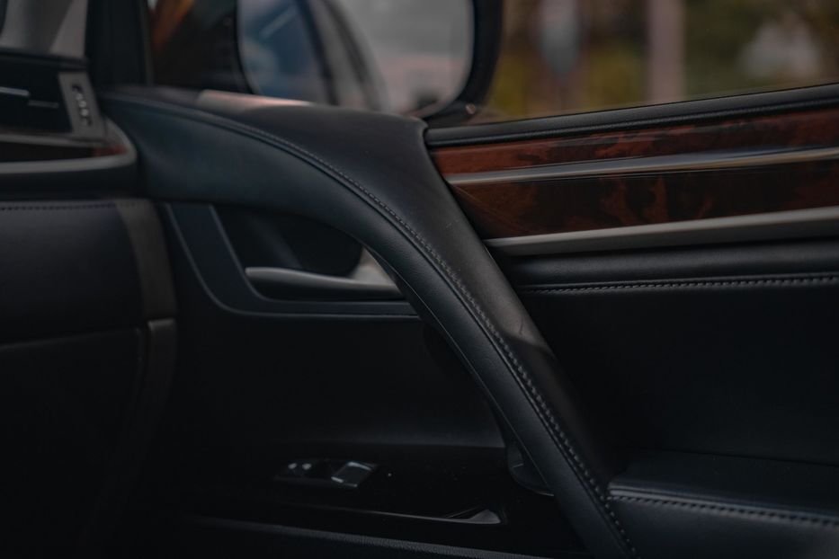 Продам Lexus LX 450 d 2017 года в Черновцах