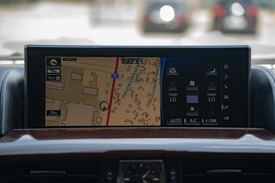 Продам Lexus LX 450 d 2017 года в Черновцах