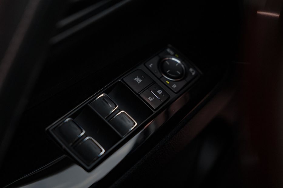 Продам Lexus LX 450 d 2017 года в Черновцах
