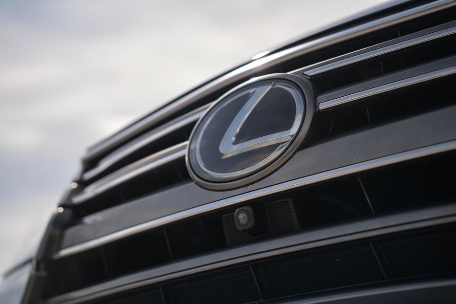 Продам Lexus LX 450 d 2017 года в Черновцах
