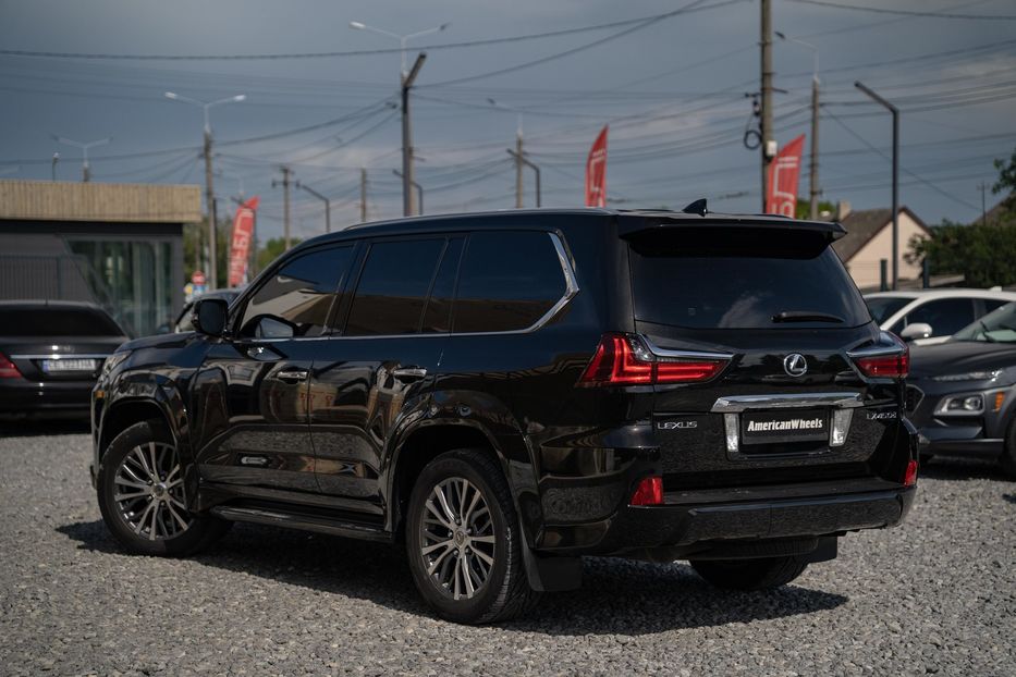 Продам Lexus LX 450 d 2017 года в Черновцах