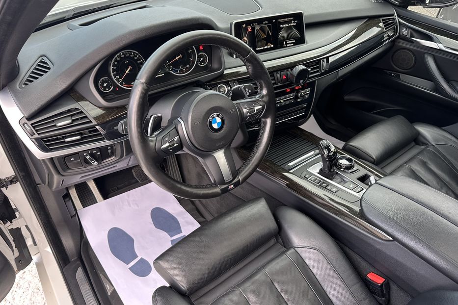 Продам BMW X5 Xdrive 35i M paket 2015 года в Киеве