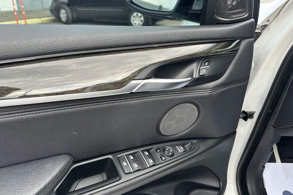 Продам BMW X5 Xdrive 35i M paket 2015 года в Киеве