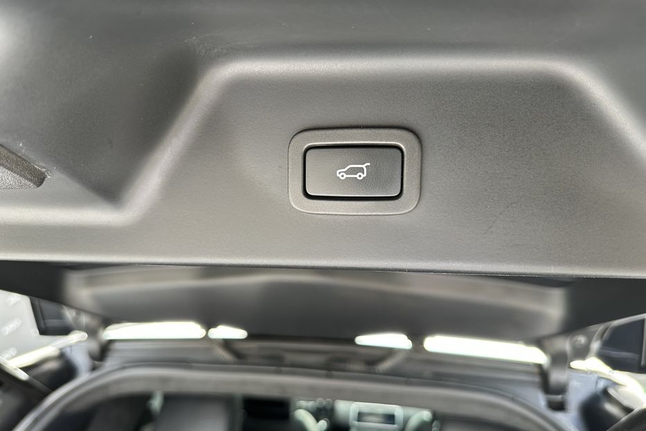 Продам Land Rover Range Rover Vogue HSE 2018 года в Киеве