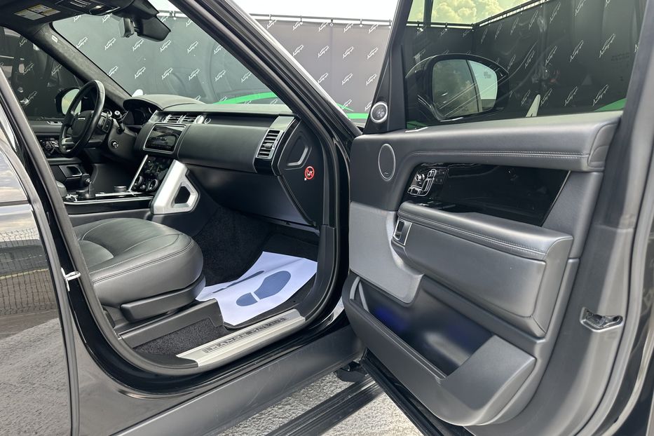 Продам Land Rover Range Rover Vogue HSE 2018 года в Киеве