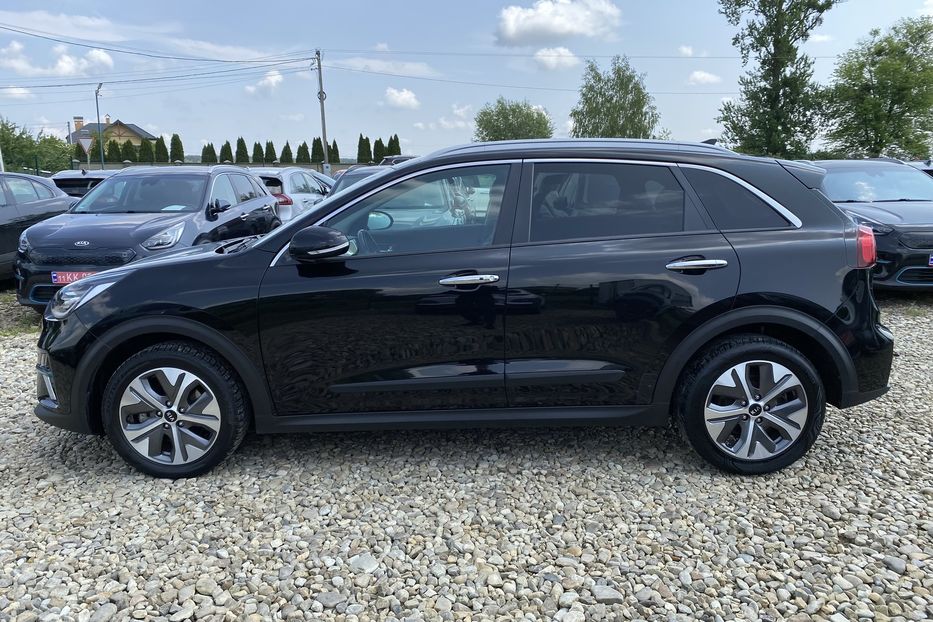 Продам Kia Niro 64 kWh Макс. комплектація 2020 года в Львове