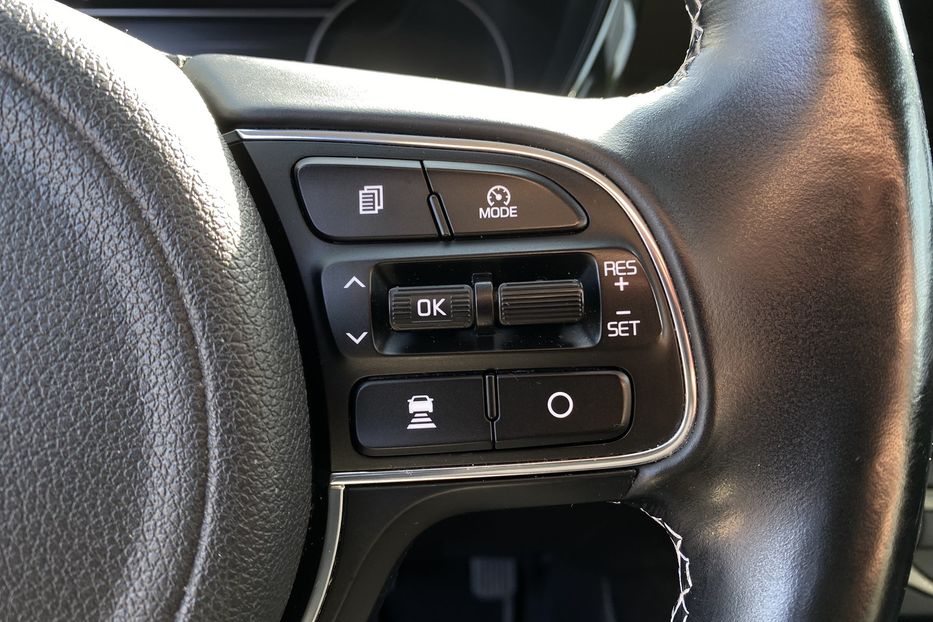Продам Kia Niro 64 kWh Макс. комплектація 2020 года в Львове