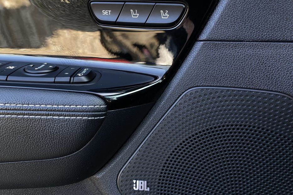 Продам Kia Niro 64 kWh Макс. комплектація 2020 года в Львове
