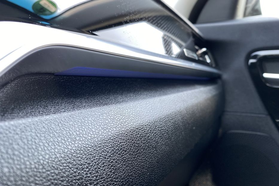 Продам Kia Niro 64 kWh Макс. комплектація 2020 года в Львове
