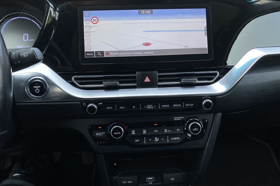 Продам Kia Niro 64 kWh Макс. комплектація 2020 года в Львове