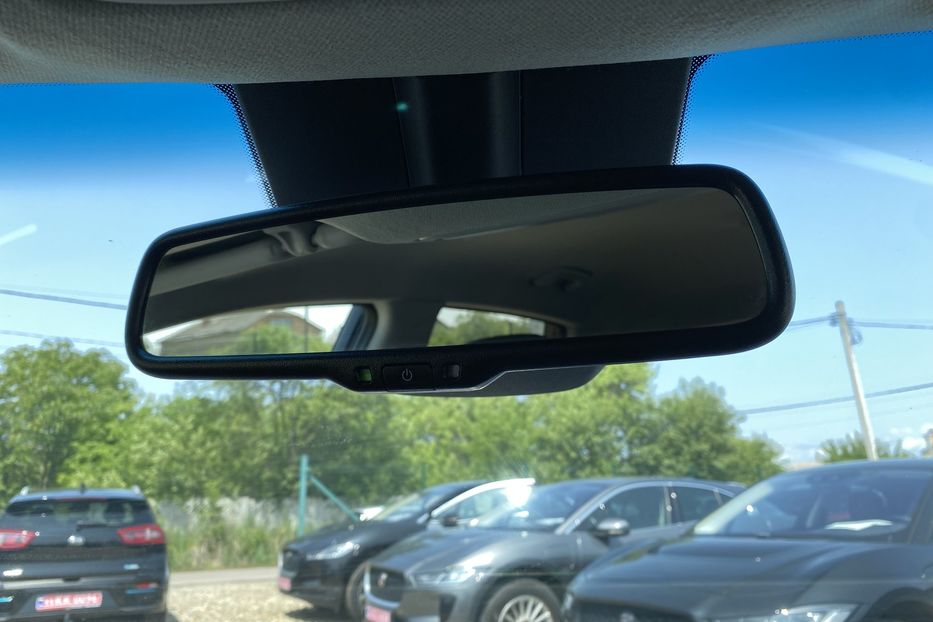Продам Kia Niro 64 kWh Макс. комплектація 2020 года в Львове