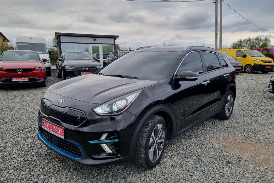 Продам Kia Niro 64кВт 2020 года в Львове