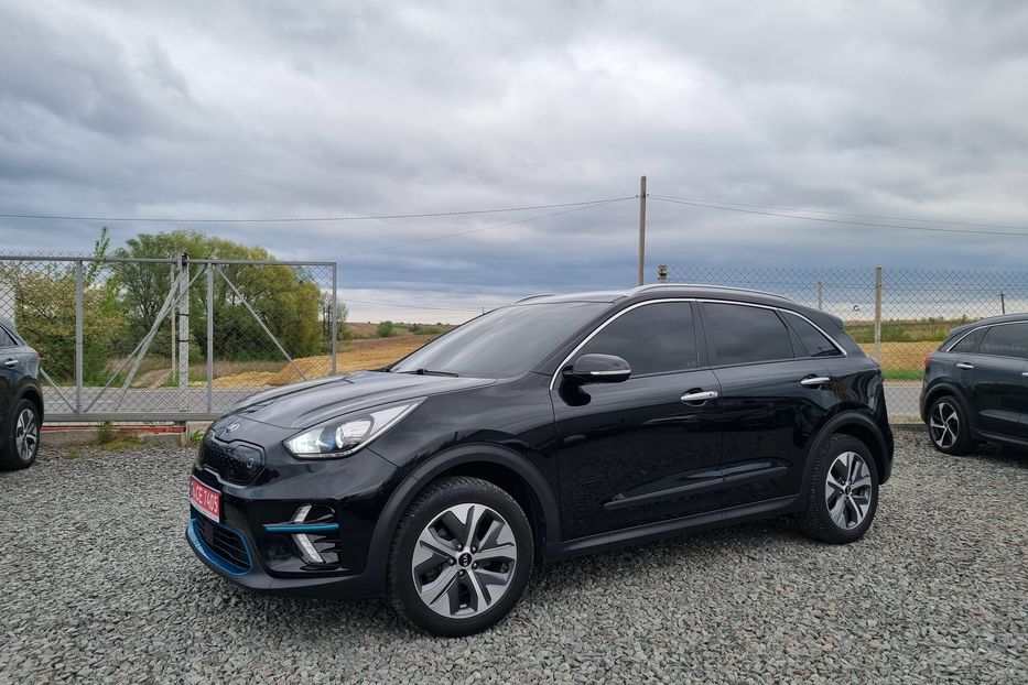 Продам Kia Niro 64кВт 2020 года в Львове