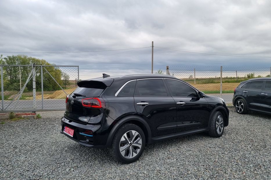 Продам Kia Niro 64кВт 2020 года в Львове
