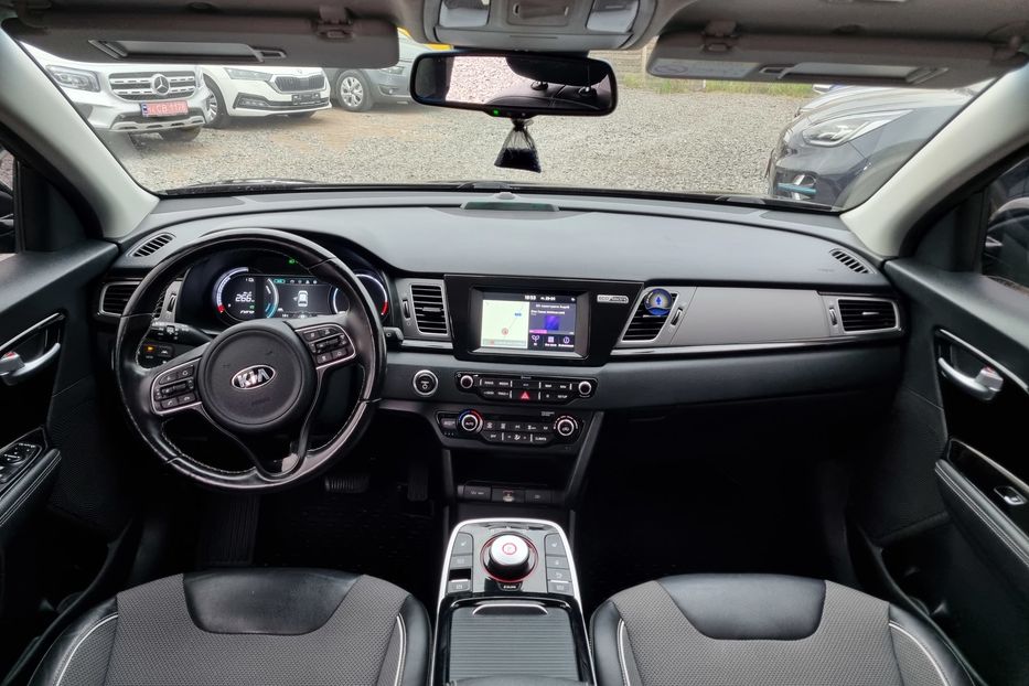 Продам Kia Niro 64кВт 2020 года в Львове