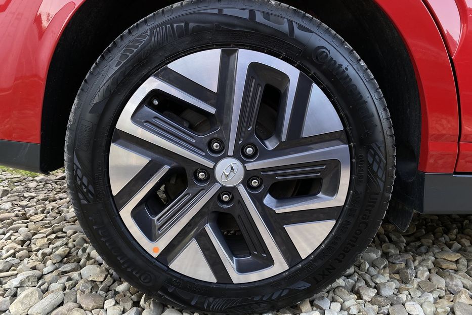 Продам Hyundai Kona 64кВтК-тКолісПідгрівсиднькерма 2021 года в Львове