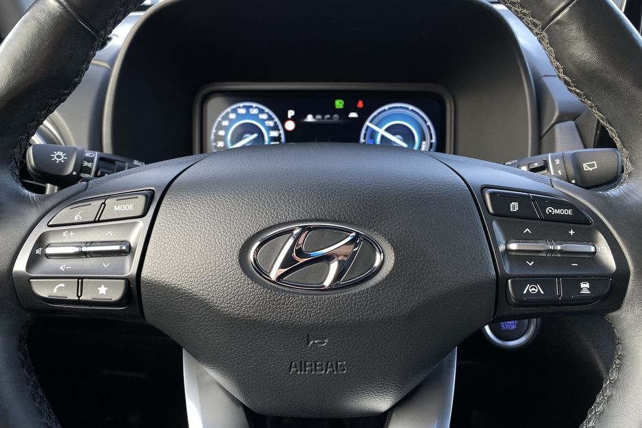 Продам Hyundai Kona 64кВтК-тКолісПідгрівсиднькерма 2021 года в Львове