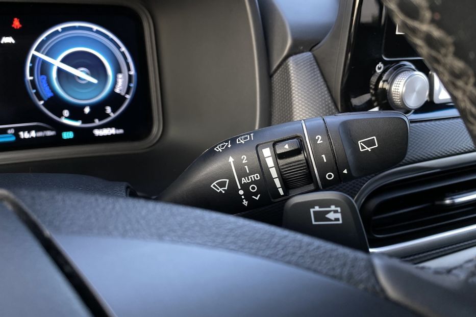 Продам Hyundai Kona 64кВтК-тКолісПідгрівсиднькерма 2021 года в Львове