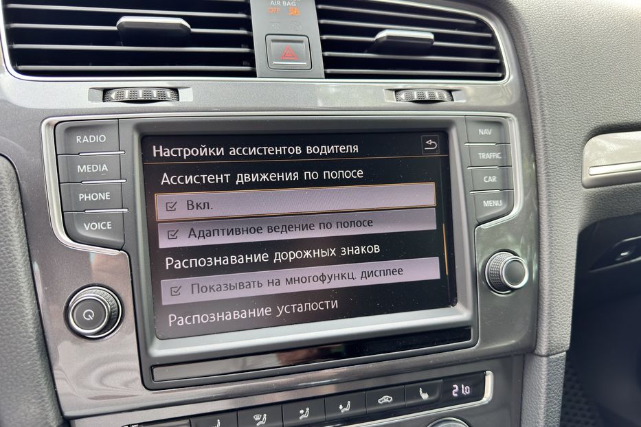 Продам Volkswagen e-Golf 24kWh (OFFSITE) 2015 года в г. Умань, Черкасская область