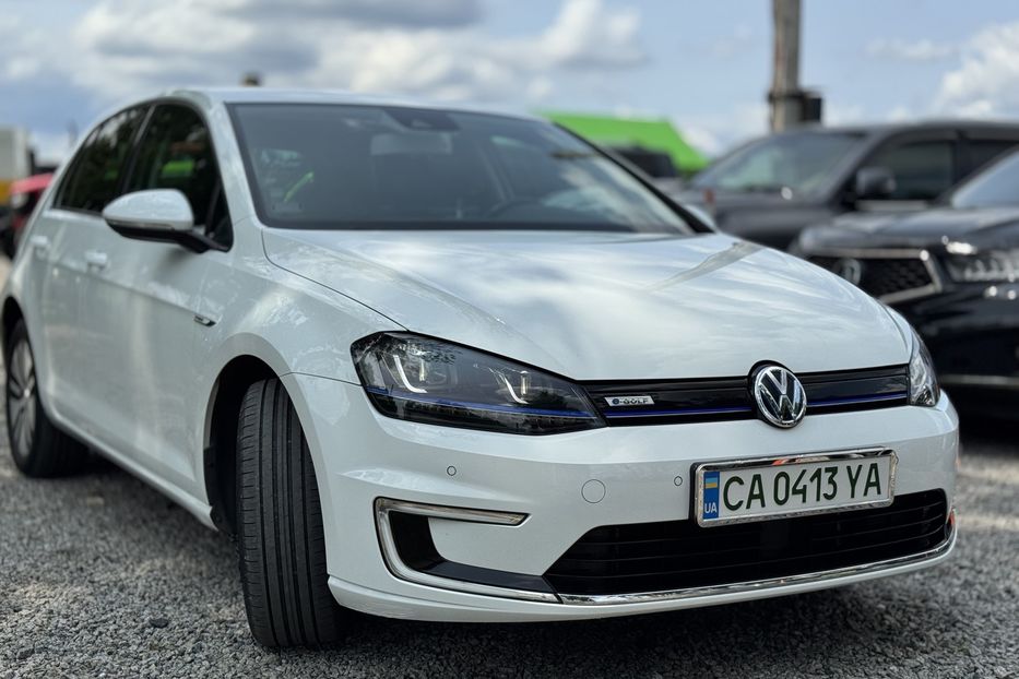 Продам Volkswagen e-Golf 24kWh (OFFSITE) 2015 года в г. Умань, Черкасская область