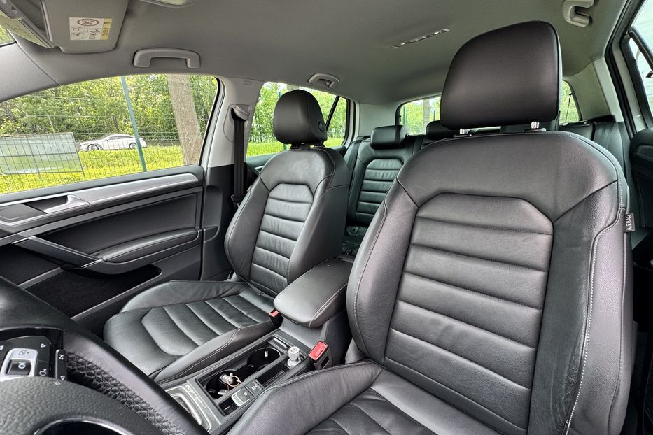 Продам Volkswagen e-Golf 24kWh (OFFSITE) 2015 года в г. Умань, Черкасская область