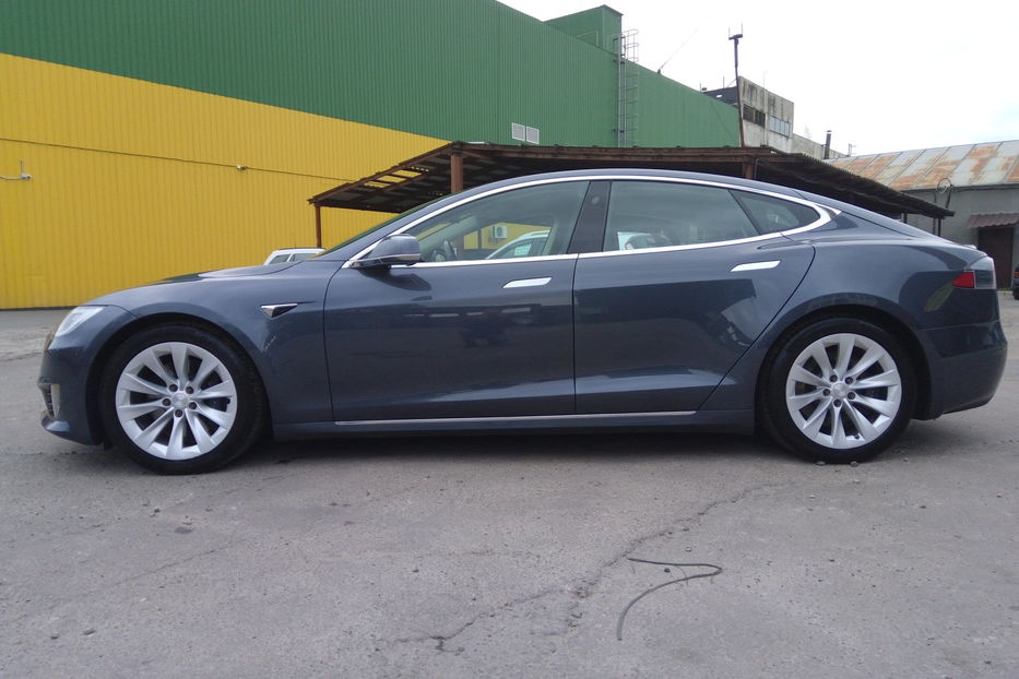 Продам Tesla Model S 75D Dual Motor 2017 года в г. Нежин, Черниговская область
