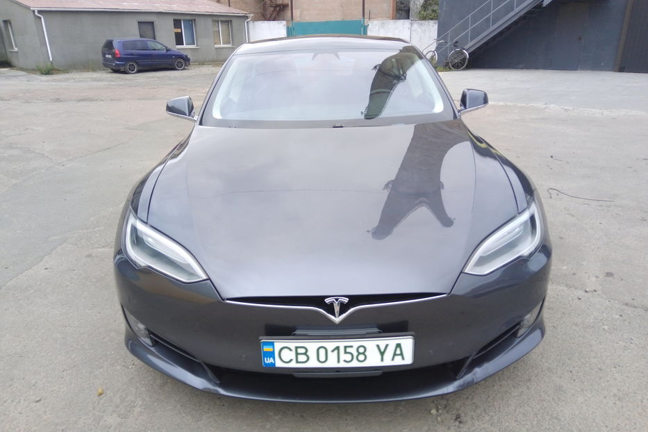 Продам Tesla Model S 75D Dual Motor 2017 года в г. Нежин, Черниговская область