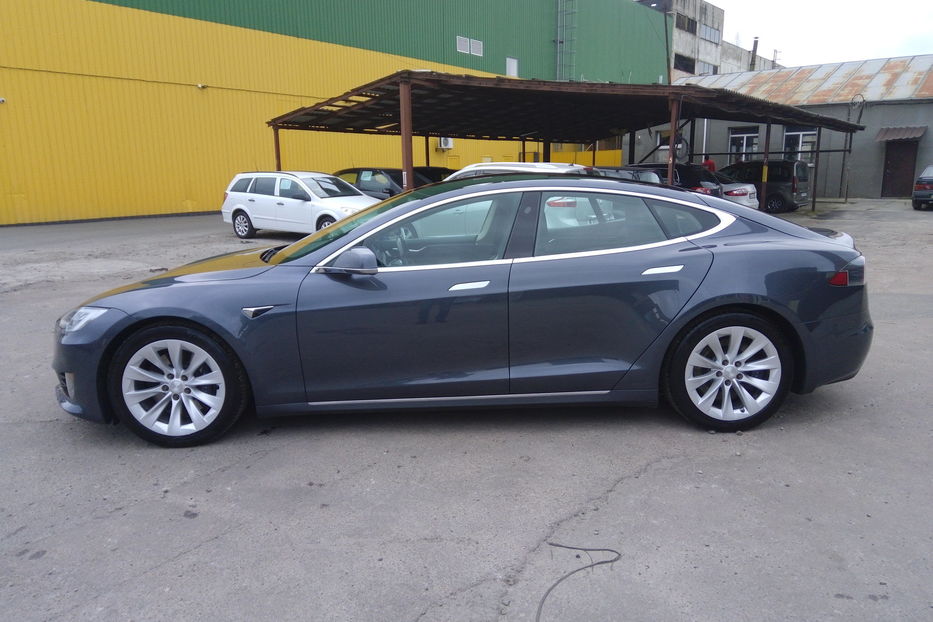 Продам Tesla Model S 75D Dual Motor 2017 года в г. Нежин, Черниговская область