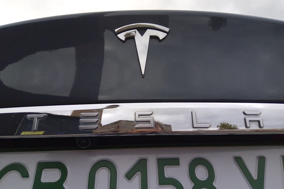 Продам Tesla Model S 75D Dual Motor 2017 года в г. Нежин, Черниговская область