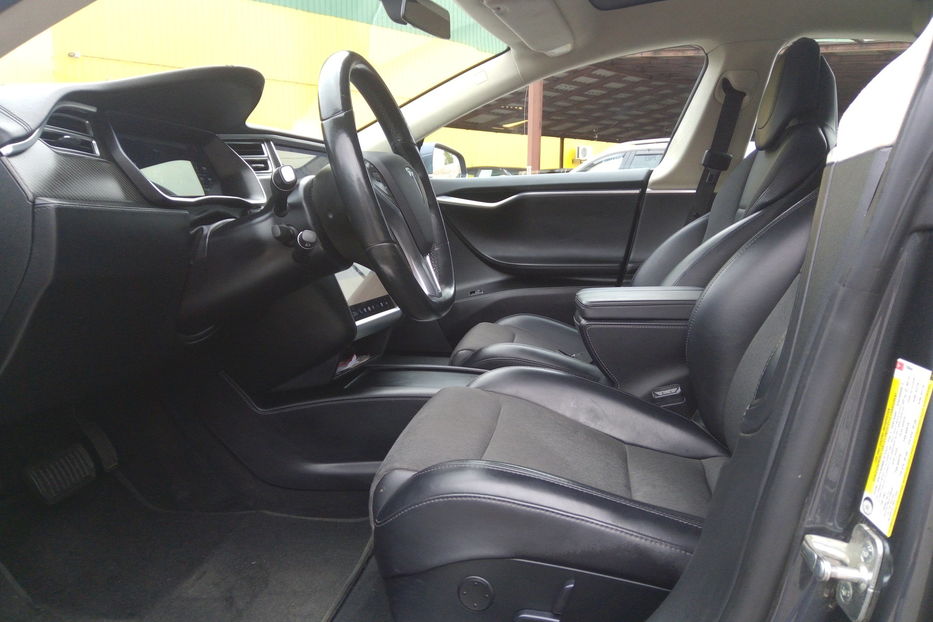 Продам Tesla Model S 75D Dual Motor 2017 года в г. Нежин, Черниговская область