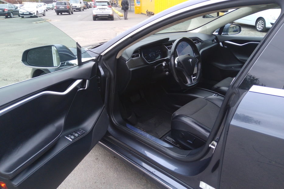 Продам Tesla Model S 75D Dual Motor 2017 года в г. Нежин, Черниговская область