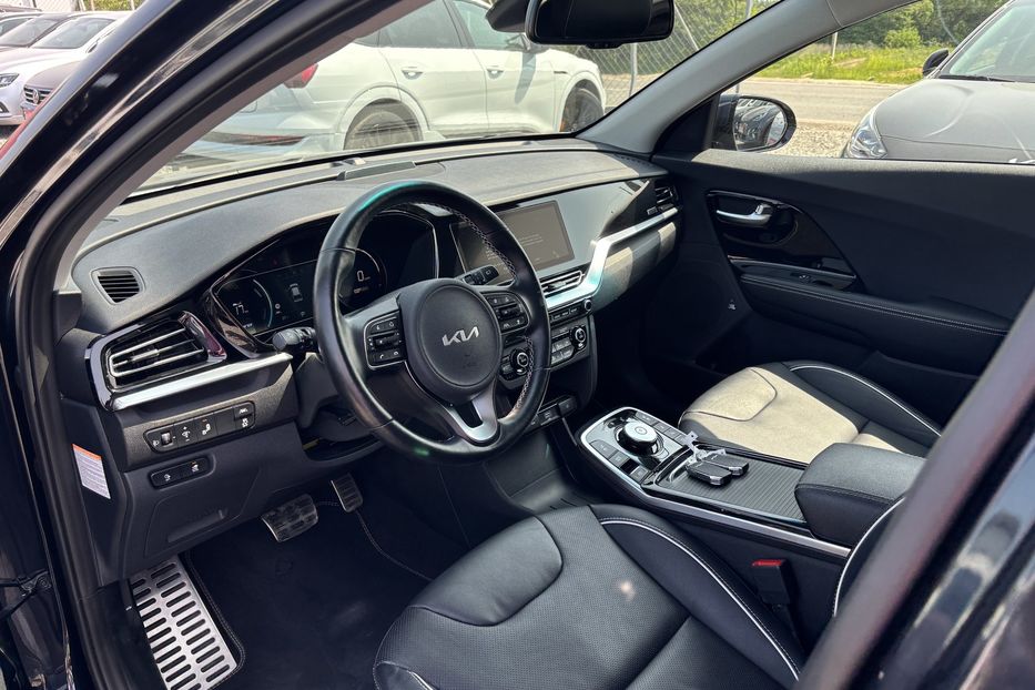 Продам Kia Niro 64кВт повний Фулл 2022 года в Львове