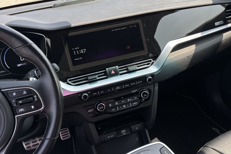 Продам Kia Niro 64кВт повний Фулл 2022 года в Львове