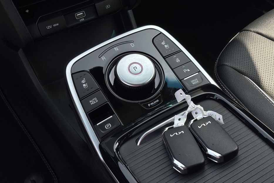 Продам Kia Niro 64кВт повний Фулл 2022 года в Львове