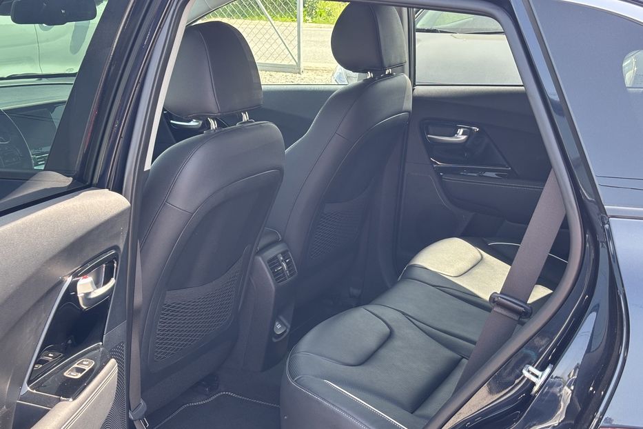 Продам Kia Niro 64кВт повний Фулл 2022 года в Львове