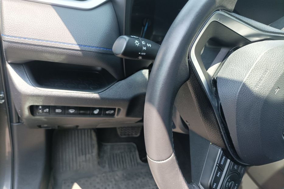 Продам Toyota Rav 4 xse 2022 года в Одессе