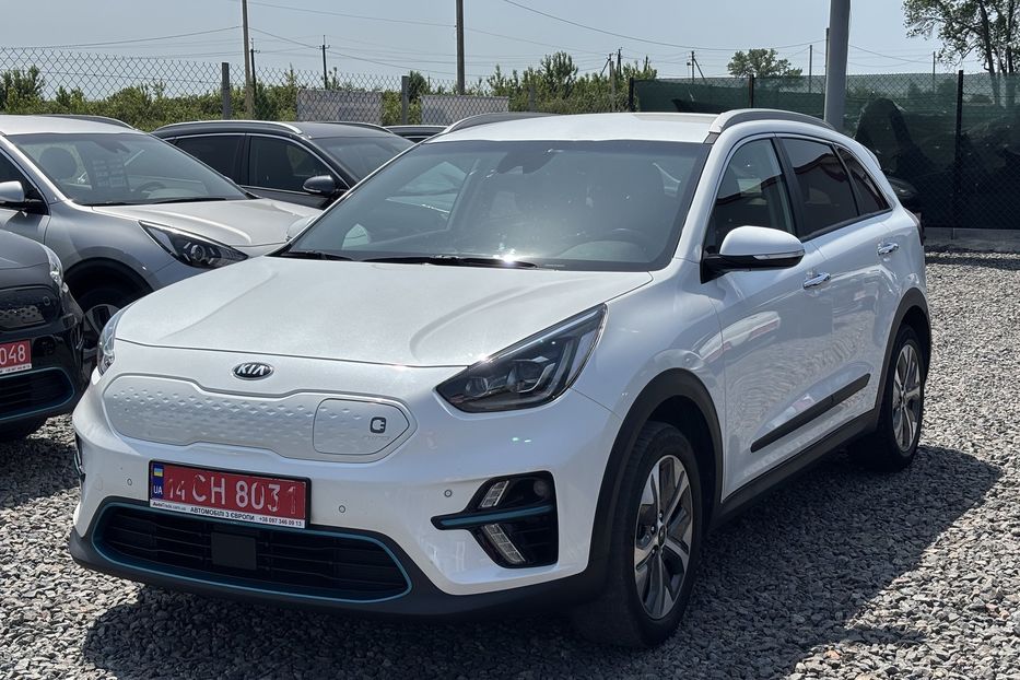 Продам Kia Niro 64 KW 2020 года в Львове