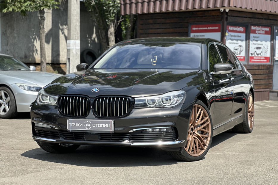 Продам BMW 740 2016 года в Киеве