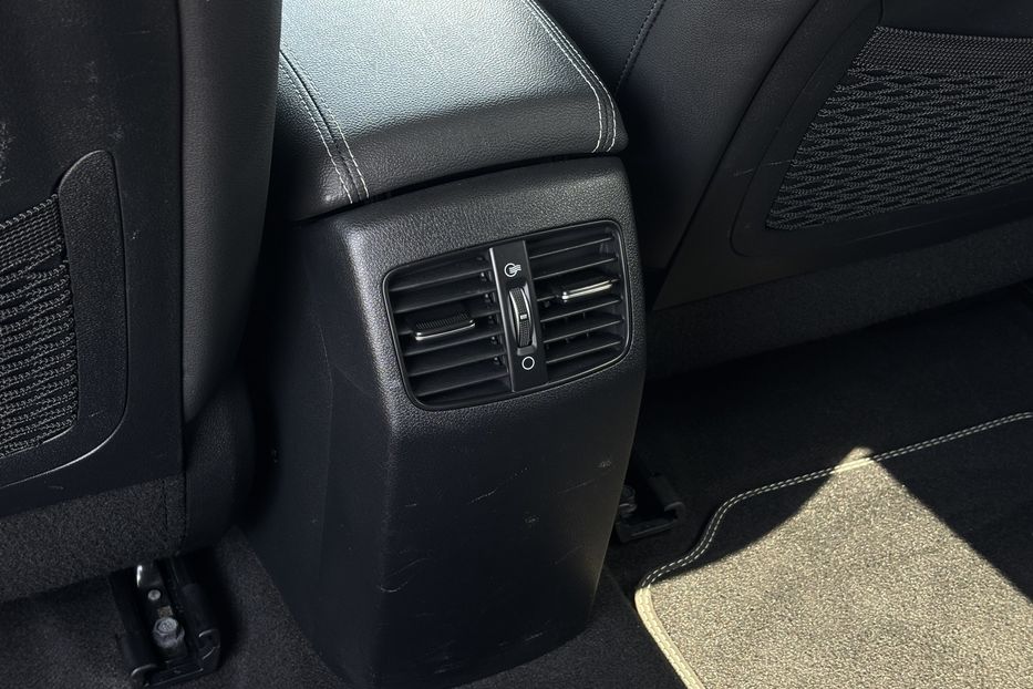 Продам Kia Niro 64 KW 2020 года в Львове