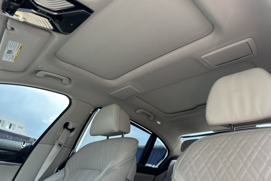 Продам BMW 740 2016 года в Киеве