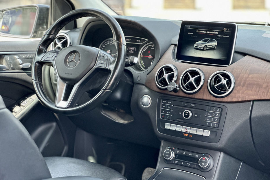 Продам Mercedes-Benz B-Class 2014 года в Киеве