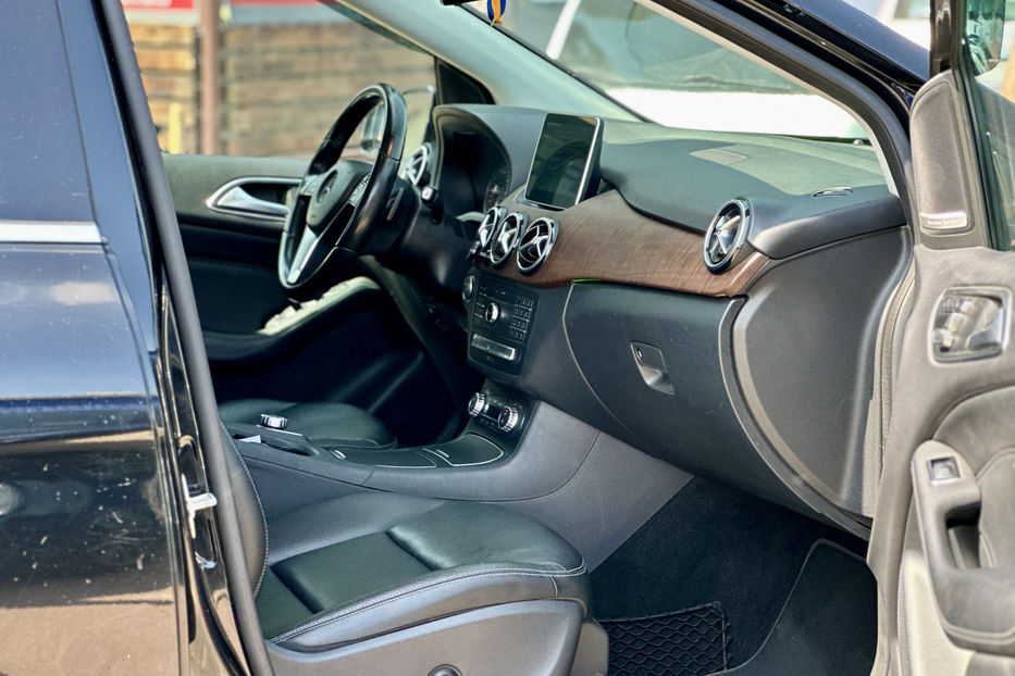 Продам Mercedes-Benz B-Class 2014 года в Киеве