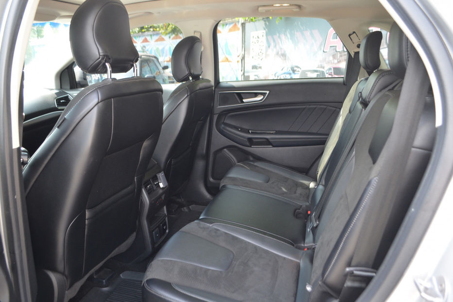 Продам Ford Edge 2018 года в Киеве