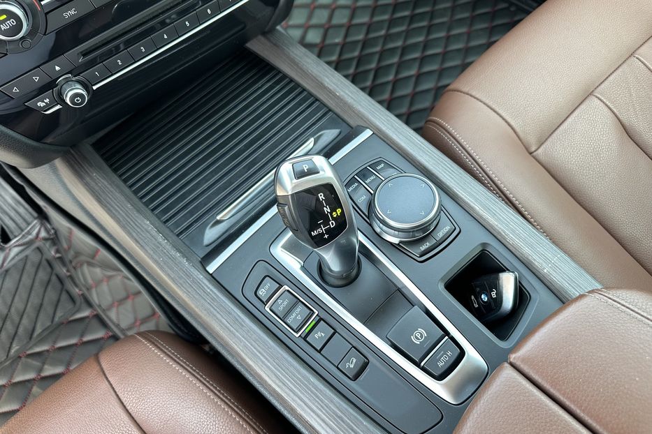 Продам BMW X5 Xdrive25d 2018 года в Киеве
