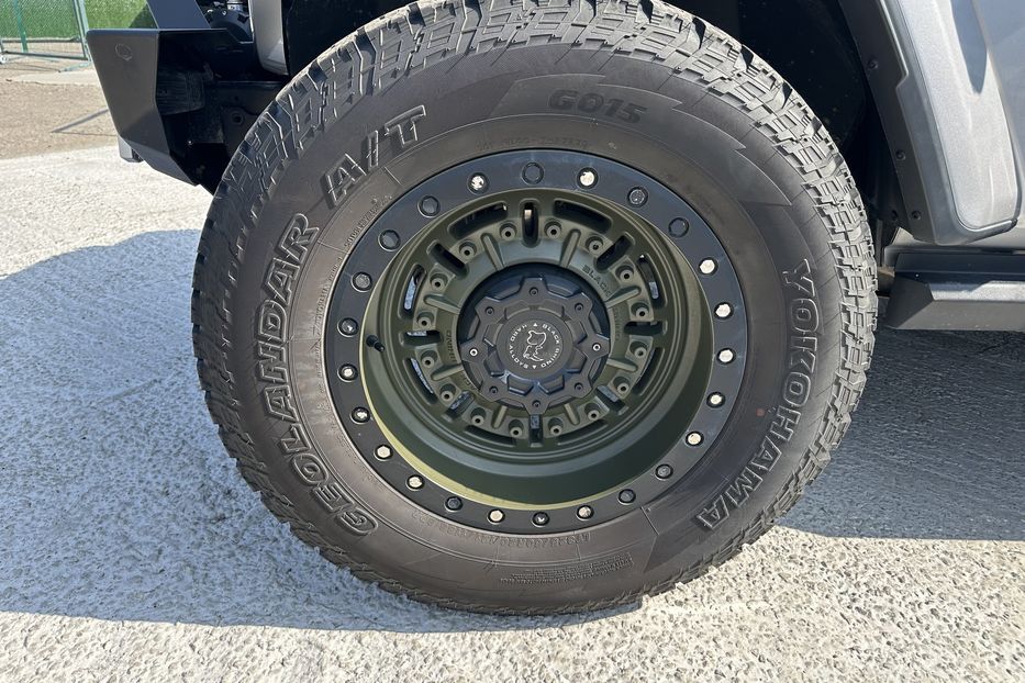 Продам Jeep Wrangler JL Sahara 2019 года в Киеве