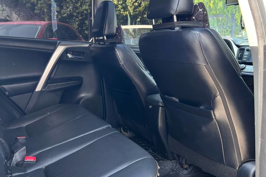 Продам Toyota Rav 4 2014 года в Черновцах