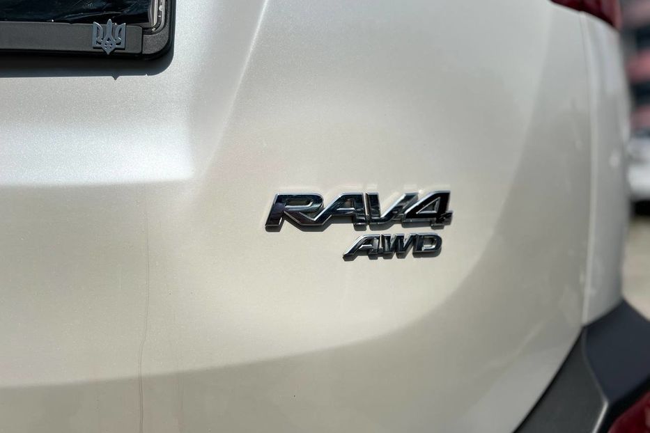 Продам Toyota Rav 4 2014 года в Черновцах