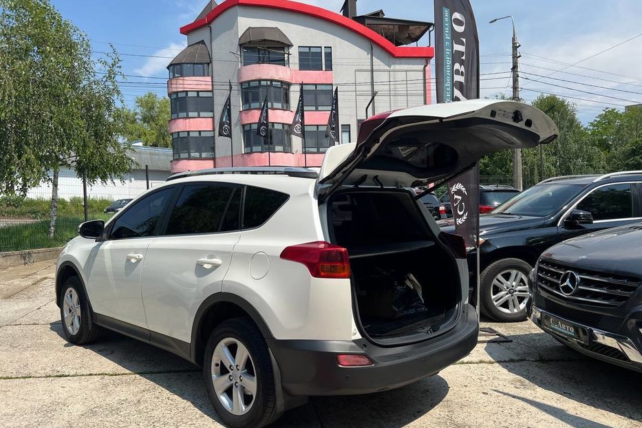 Продам Toyota Rav 4 2014 года в Черновцах