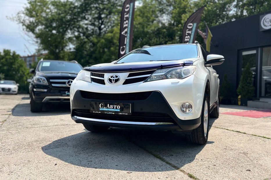 Продам Toyota Rav 4 2014 года в Черновцах